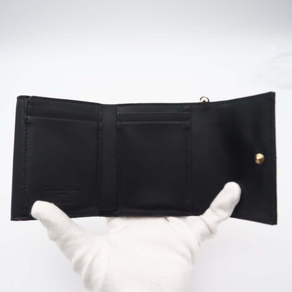 Christian Dior Dior Cannage Patent Calfskin Lady Lotus Wallet S0181OVRB Tri-f... - Picture 10 of 15